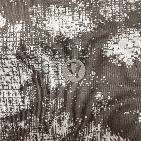 Lululemon wunder under luxtreme light gray HR 23” crop leggings size 4 W6BN8S - Picture 7 of 12